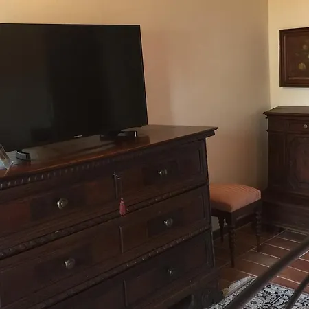 Il Castello Di Valverde Bed & Breakfast